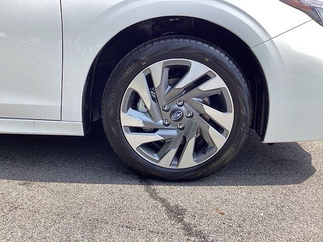 2025 Subaru LEGACY Limited