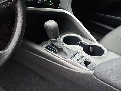 2024 Toyota Camry Hybrid LE