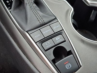 2024 Toyota Camry Hybrid LE