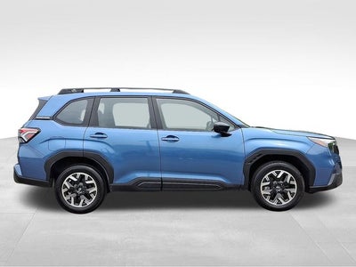2025 Subaru Forester Base