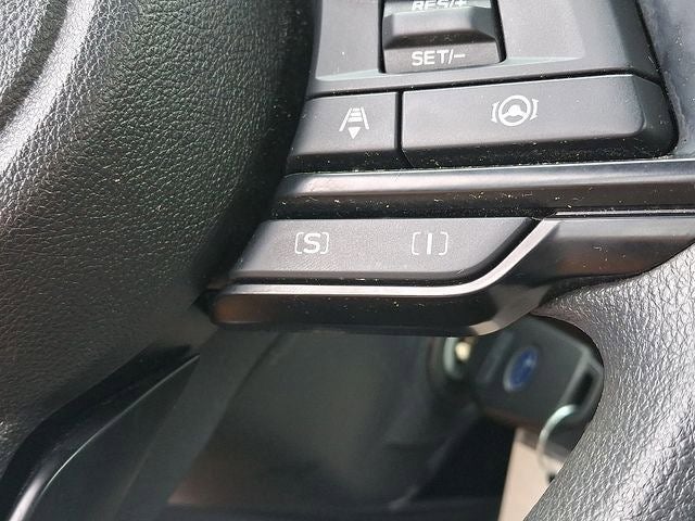 2025 Subaru Forester Base