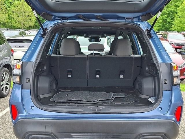 2025 Subaru Forester Base