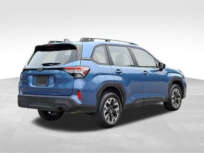 2025 Subaru Forester Base