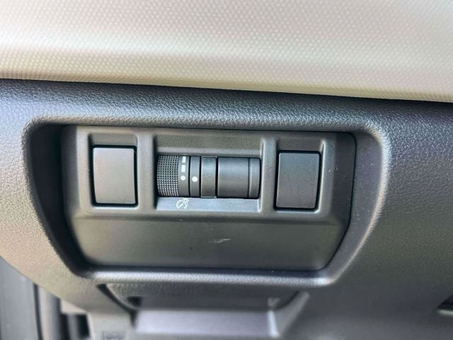 2025 Subaru Forester Base