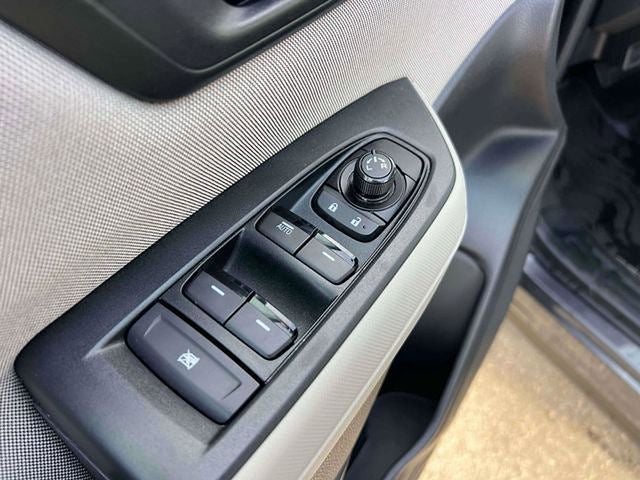 2025 Subaru Forester Base