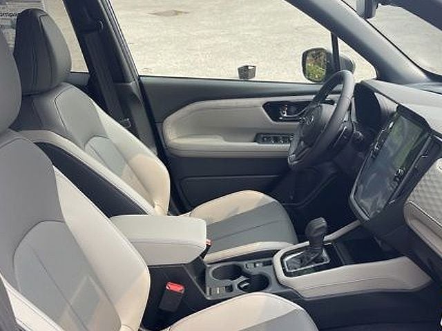 2025 Subaru FORESTER Limited Hybrid