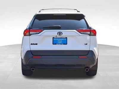 2020 Toyota RAV4 LE