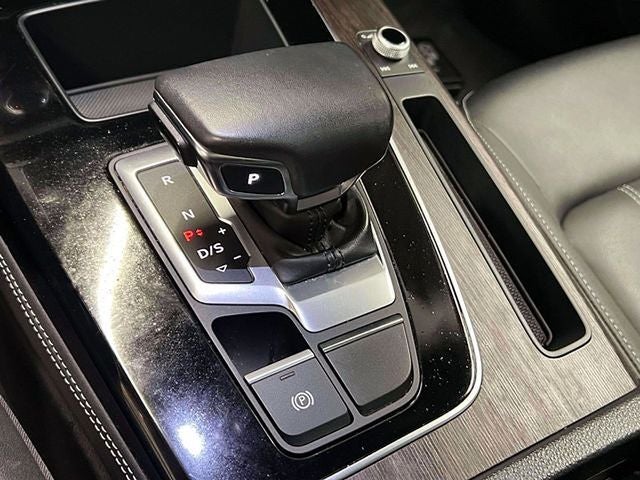 2023 Audi Q5 45 S line Premium quattro