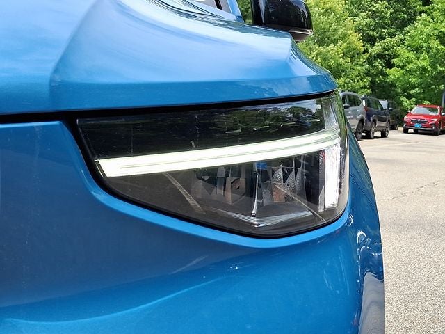 2023 Volvo XC40 B5 Plus Dark Theme