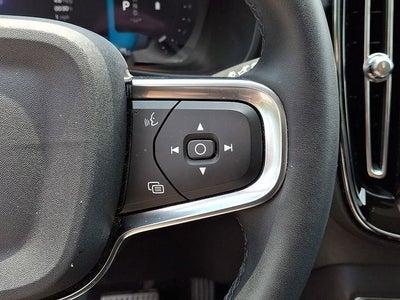 2023 Volvo XC40 B5 Plus Dark Theme