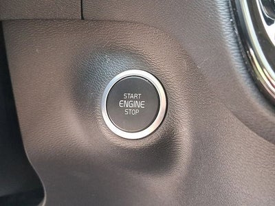 2023 Volvo XC40 B5 Plus Dark Theme