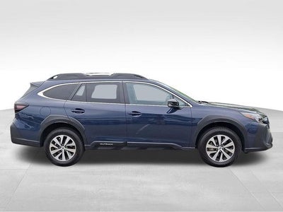2025 Subaru Outback Base