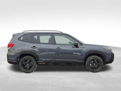 2025 Subaru Forester Base