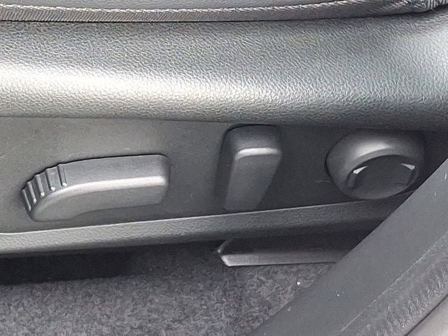 2025 Subaru Forester Base