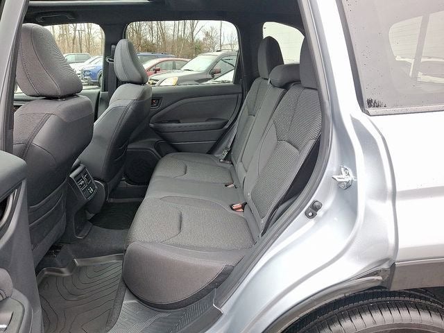 2025 Subaru Forester Base