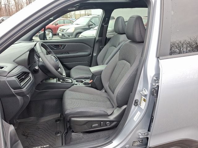 2025 Subaru Forester Base