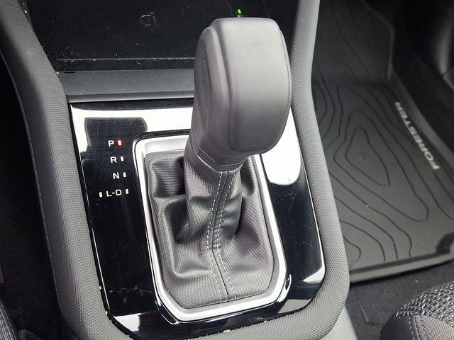 2025 Subaru Forester Base