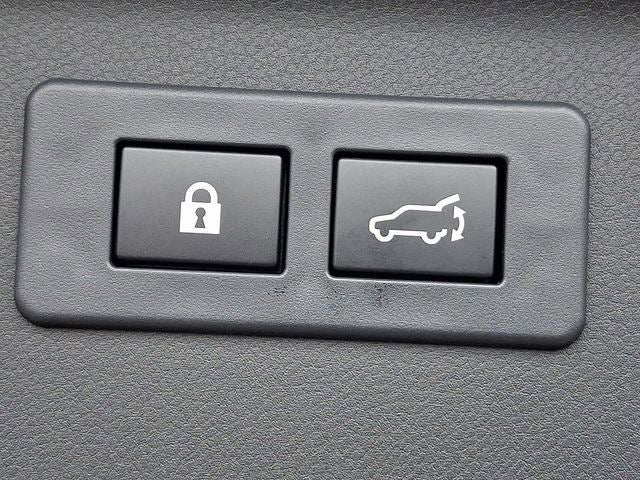 2025 Subaru Forester Base