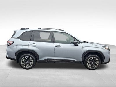 2025 Subaru Forester Base
